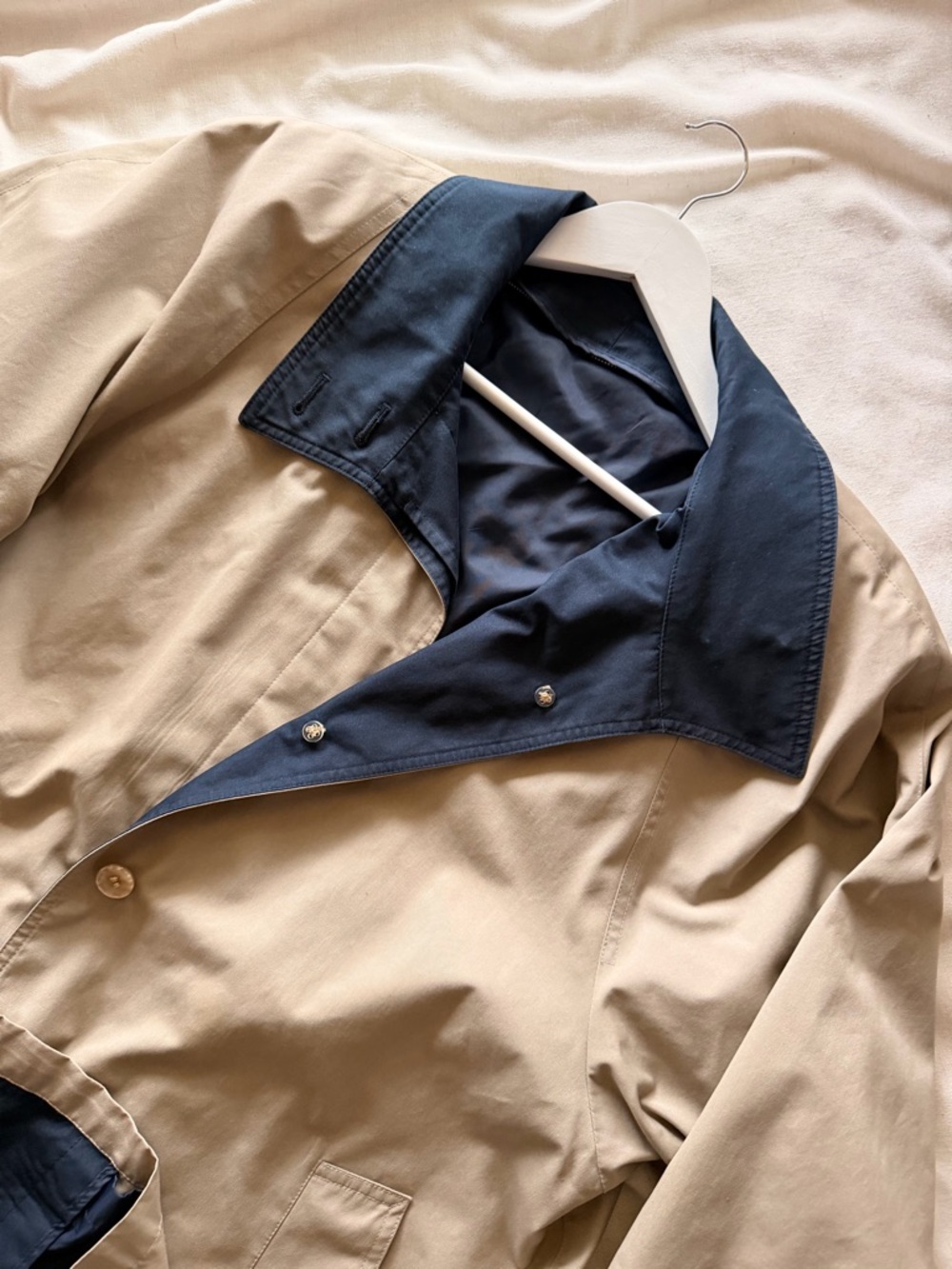 London Fog Beige Trench Coat with Black Collar - Picture 3 of 4